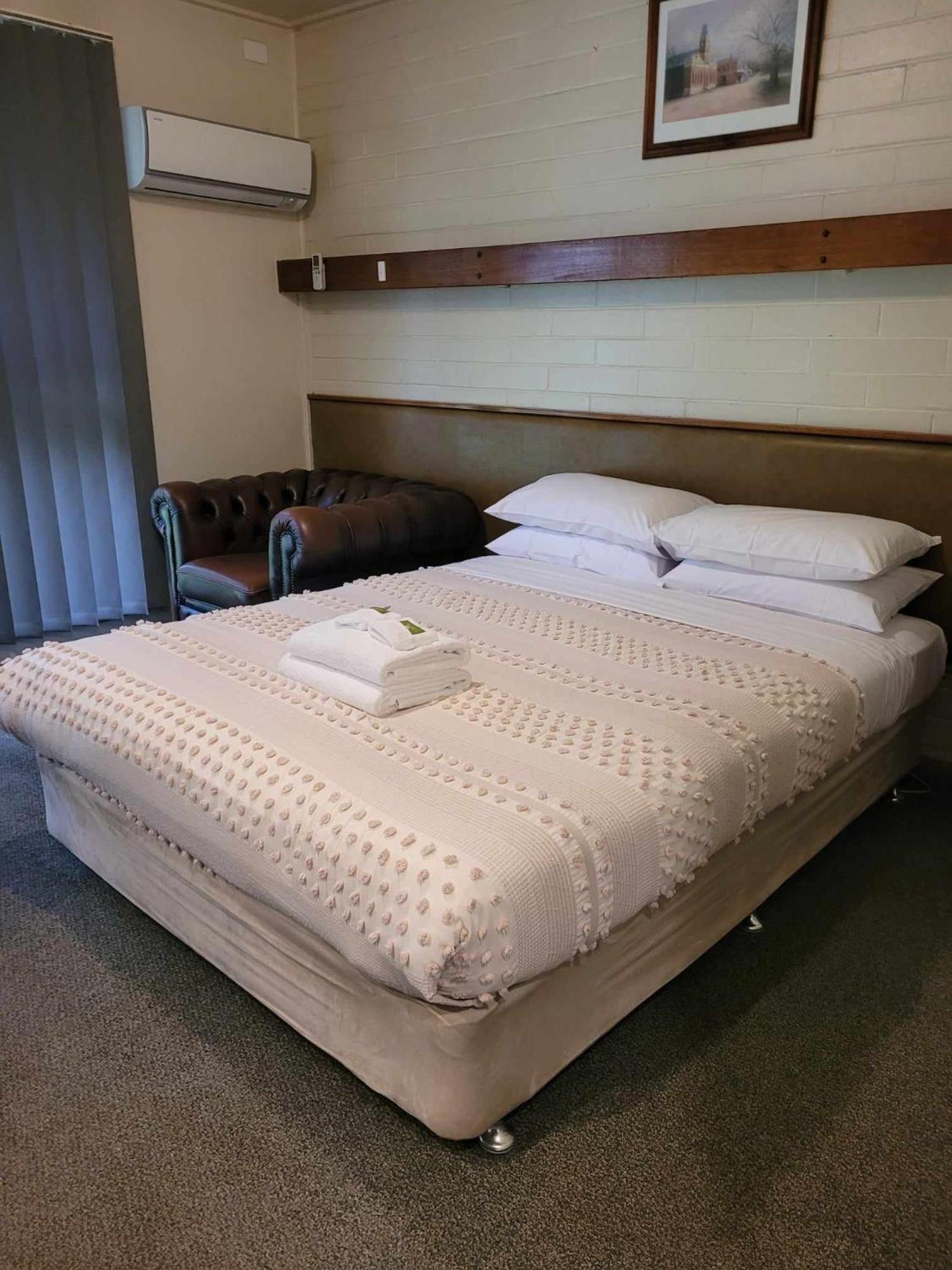 The Bright Motor Inn Esterno foto